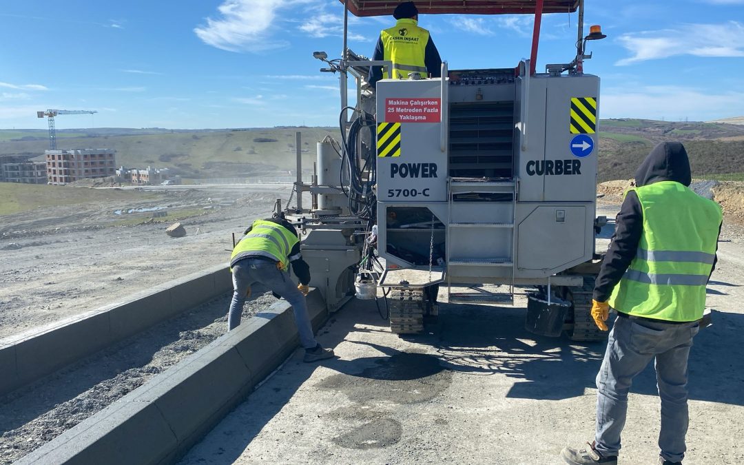 Kayar Kalıplı Beton Finişeri