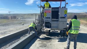 Kayar Kalıplı Beton Finişeri